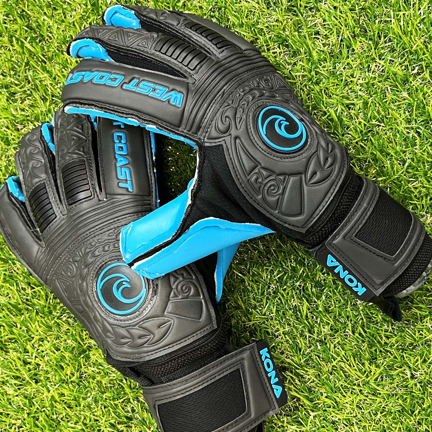 KONA ™ Blackout Cyan
