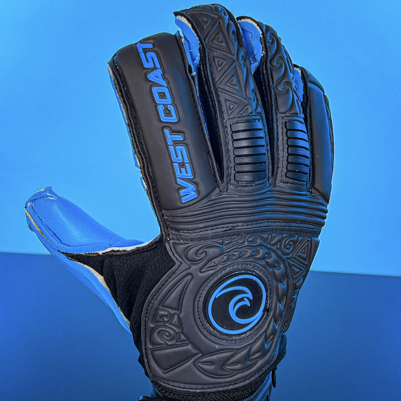 KONA ™ Blackout Cyan