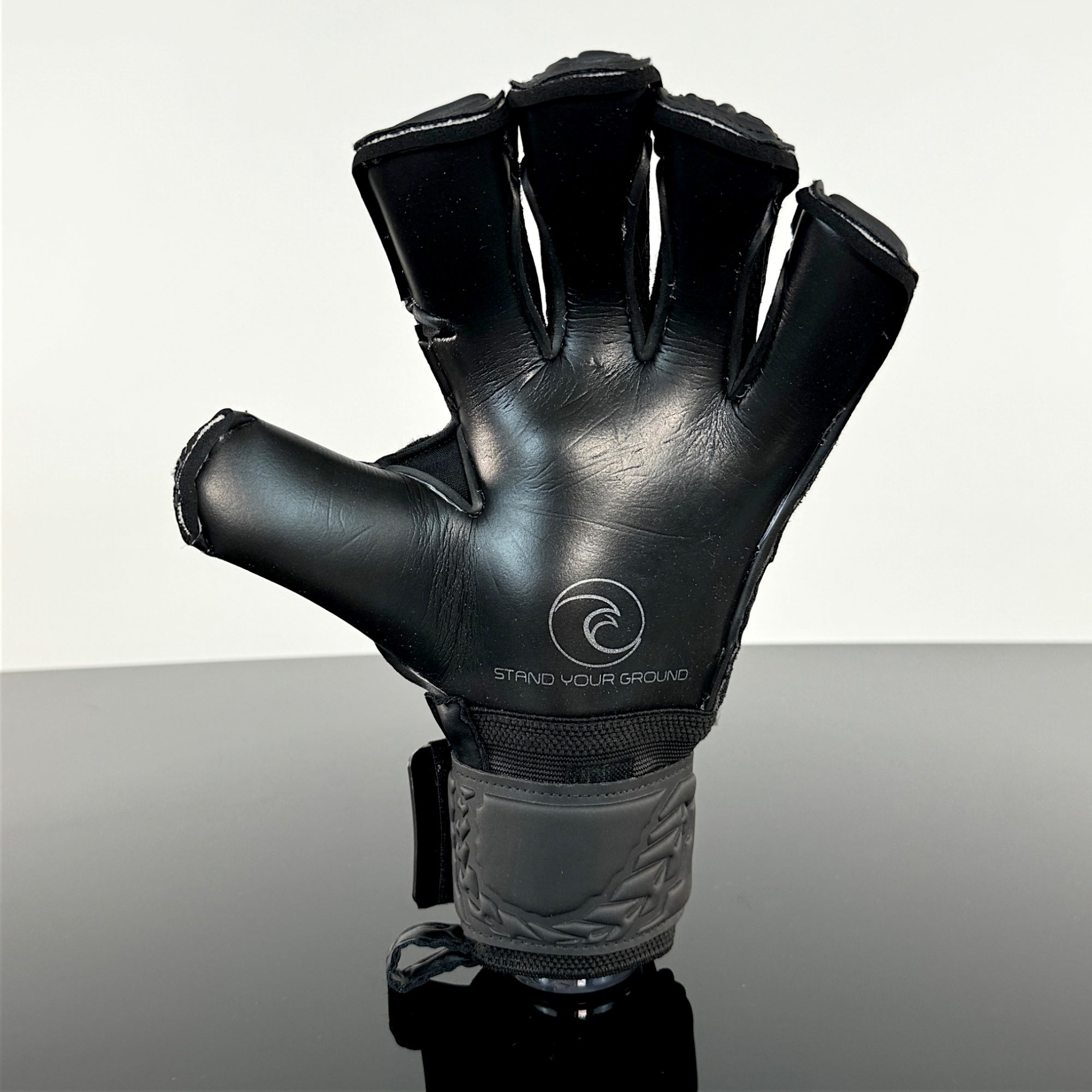KONA Blackout Edition - West Coast Goalkeeping