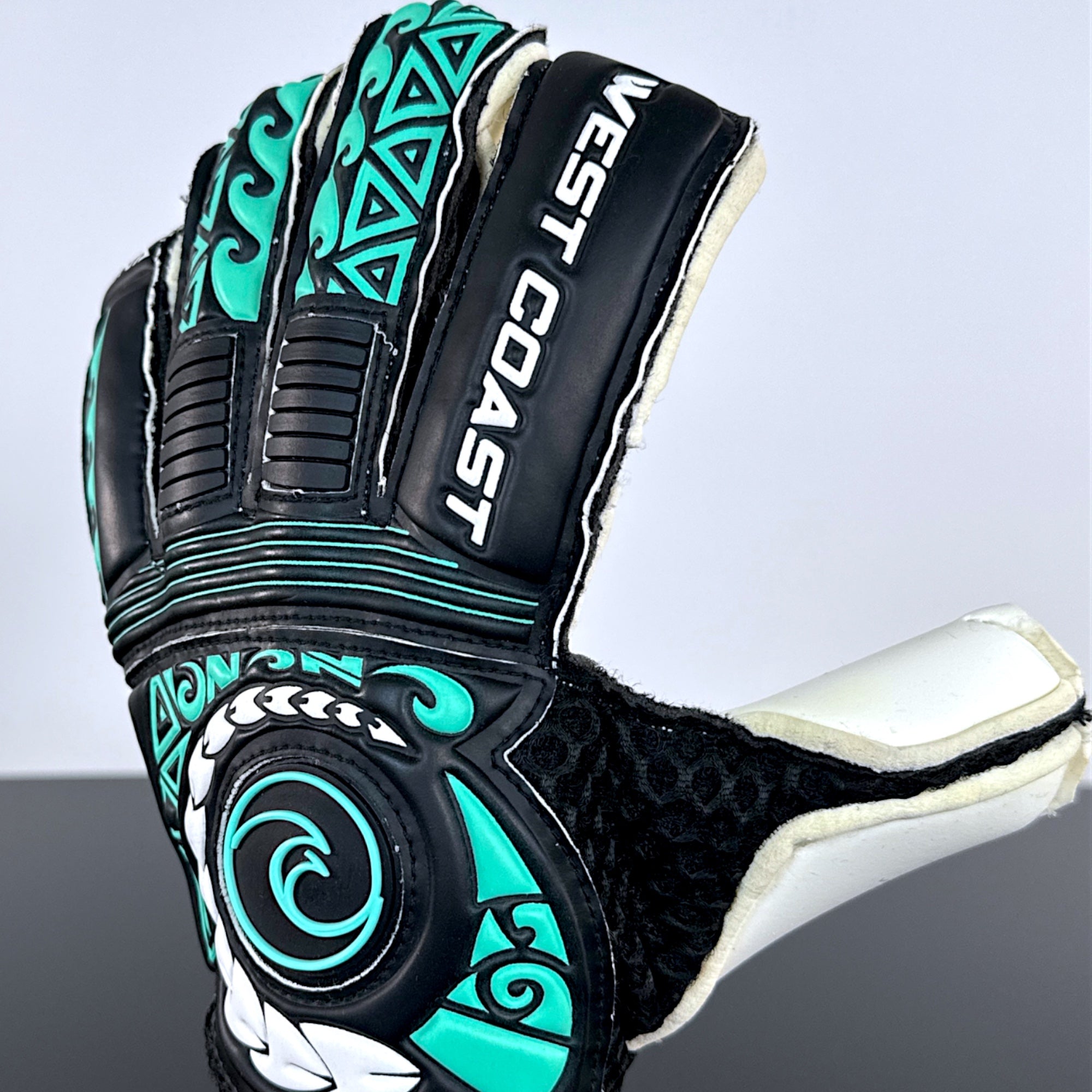 KONA North Shore - West Coast Goalkeeping