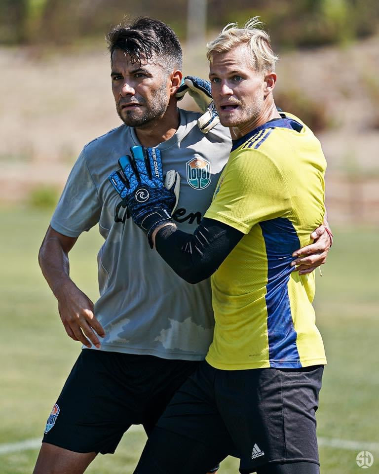 goalkeeper gloves goalie gloves 