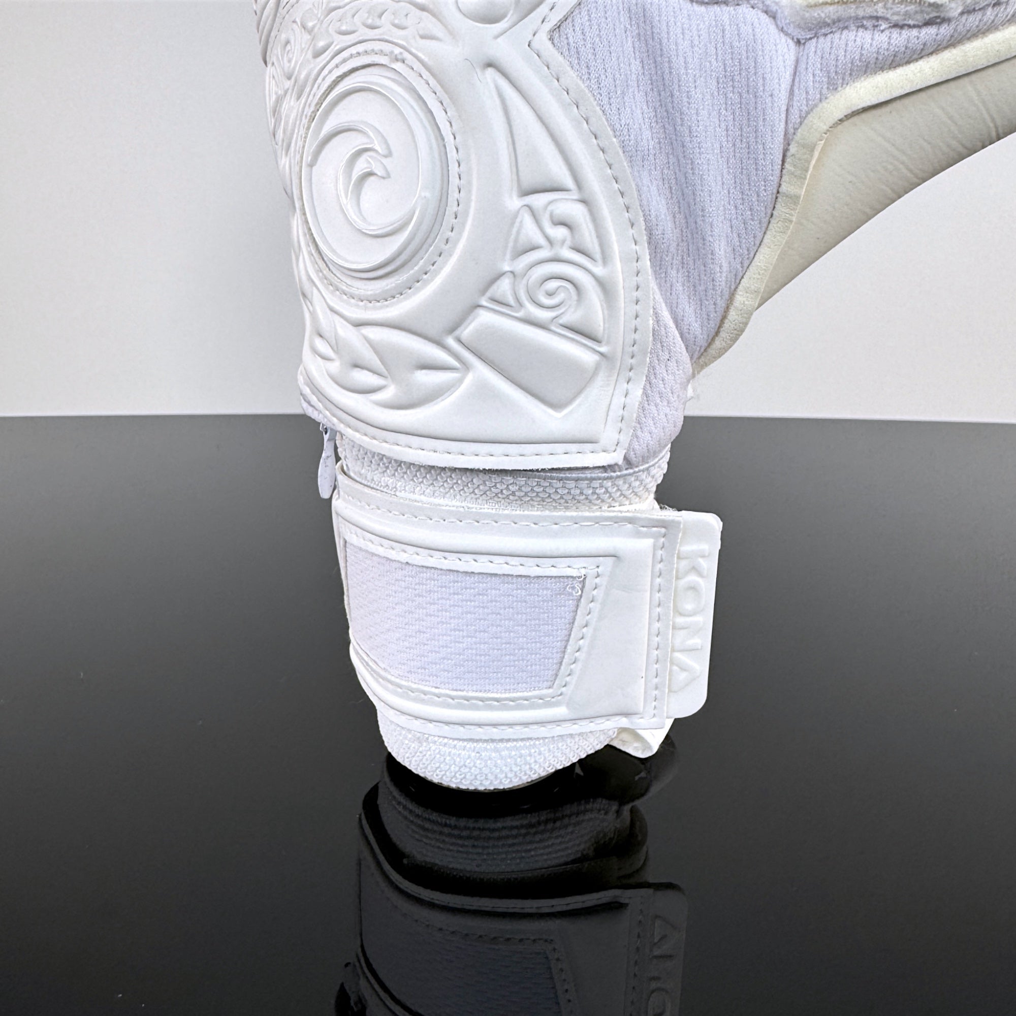 KONA Pure - West Coast Goalkeeping