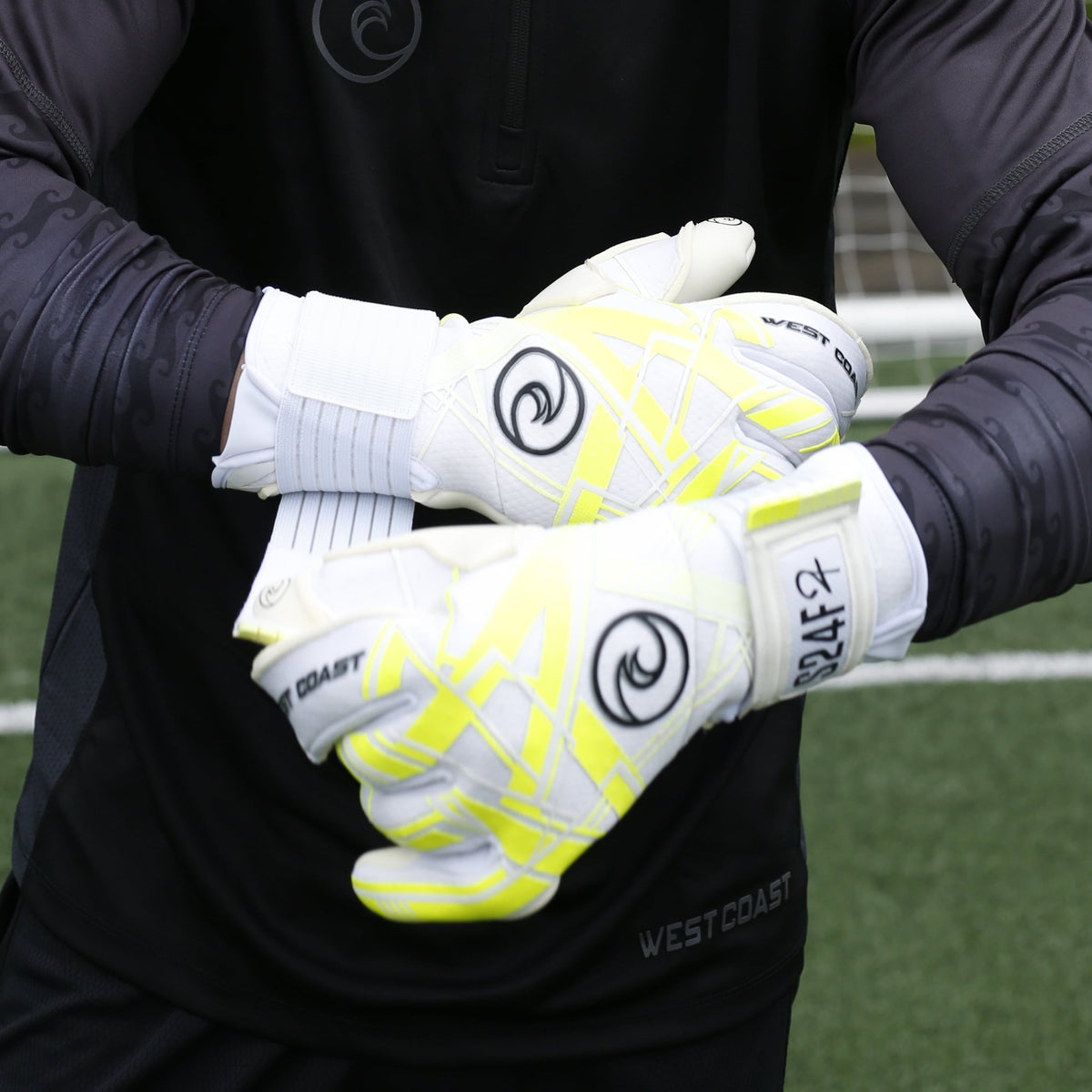 Shockwave ™ Apex024 - West Coast Goalkeeping