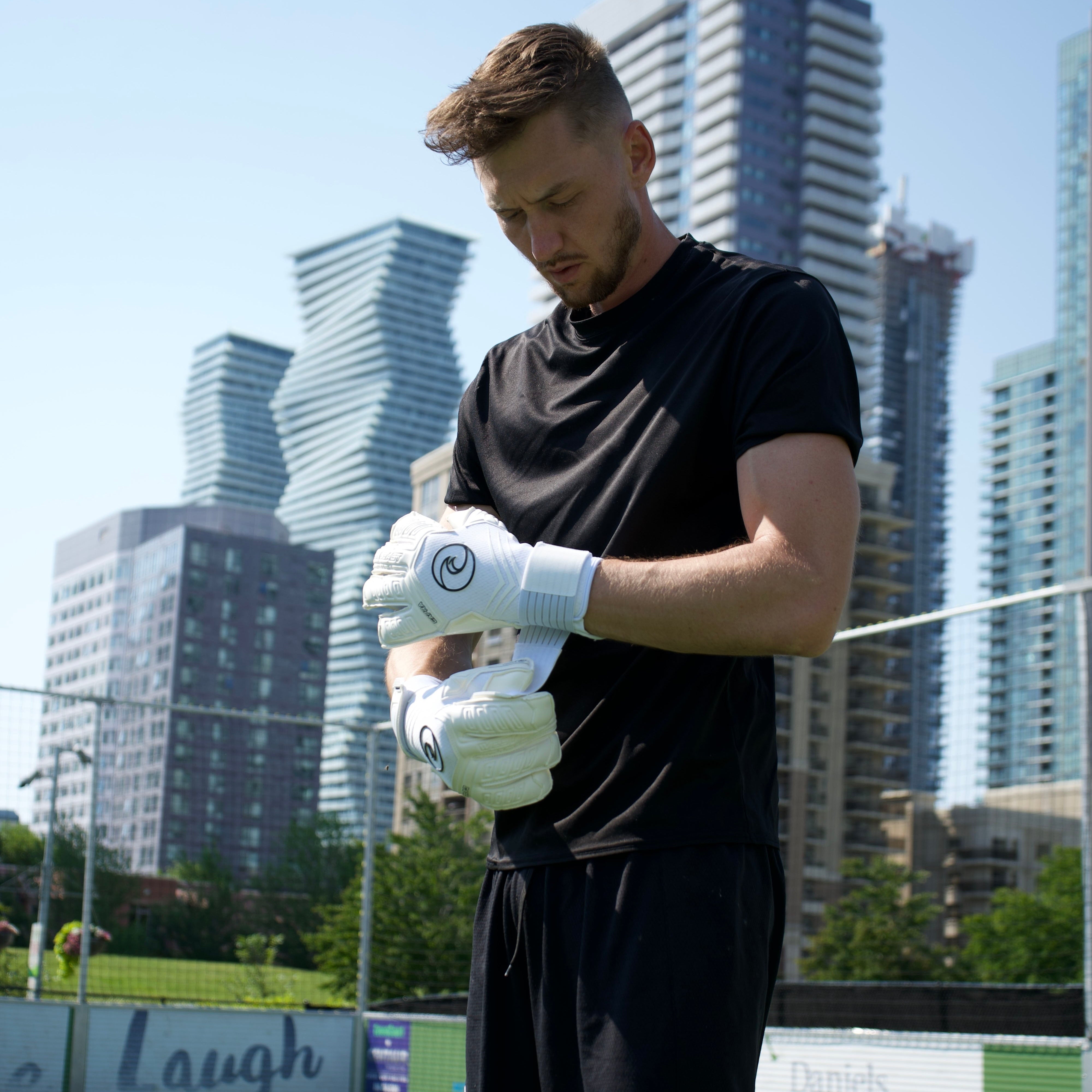 ION Capra - West Coast Goalkeeping