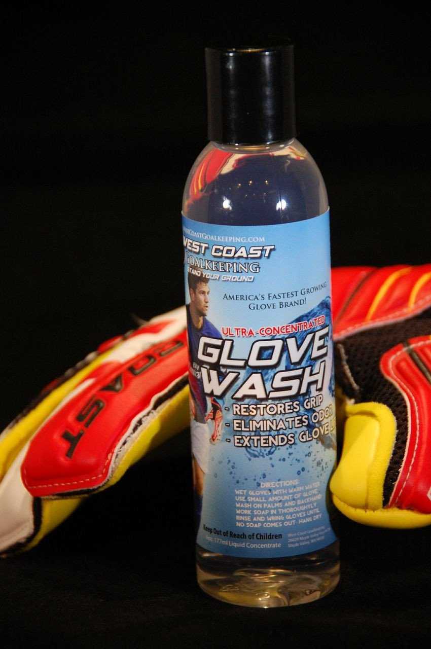 Washing top goalkeeper gloves